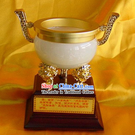 Chinese Classic Collection-Gathering Treasures Golden Vessel