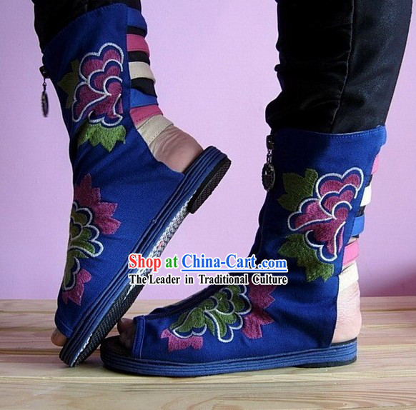 Chinese Handmade Embroidered Typical Shoes