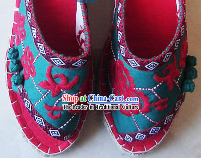 Chinese Handmade Embroidery Slippers