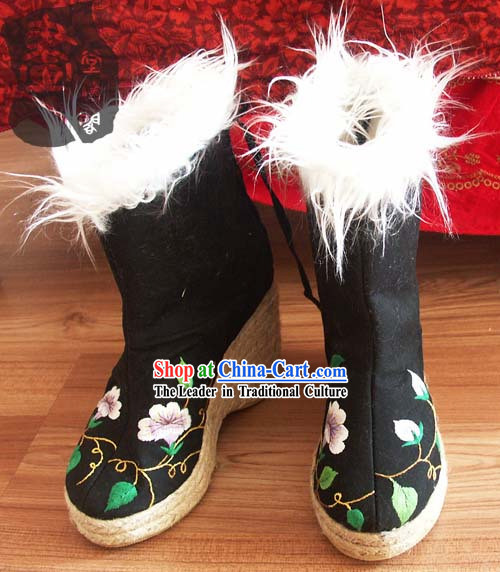 Chinese Traditional Embroidery Boots