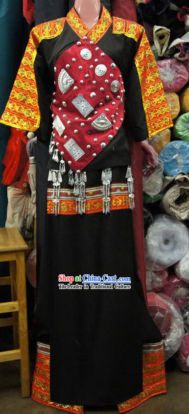 Traditional Chinese Zhuang Minority Clothing
