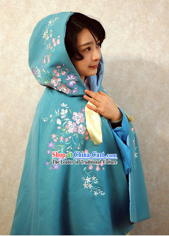 Ancient Chinese Blue Embroidered Flower Princess Royal Cape
