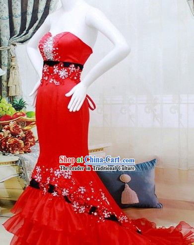 Chinese Red Elegant Lucky Red Wedding Dress with Long Tail