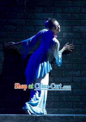 Traditional Chinese Dress for Professional Stage Performance