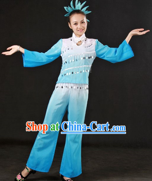 Traditional Chinese Clothes and Headwear for Women