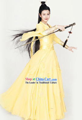 Ancient Chinese Swordswoman Light Yellow Outfit for Women