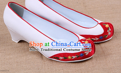 Traditional Korean Bridal Shoes online for Women