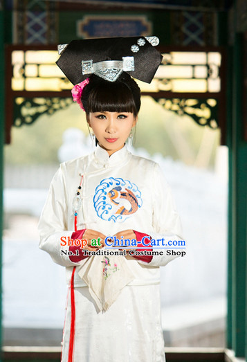Chinese Traditional National Costumes Palace Lady Long Robe and Hair Accessories