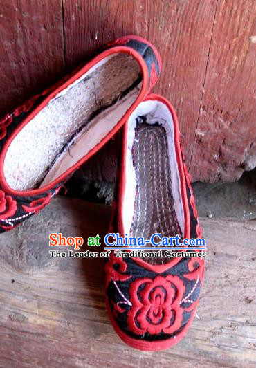 Traditional Chinese National Black Silk Shoes Embroidered Shoes, China Handmade Shoes Hanfu Embroidery Peony Shoes for Women