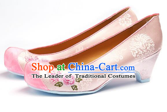 Traditional Korean National Embroidered Shoes, Asian Korean Hanbok Pink Wedding Shoes for Women