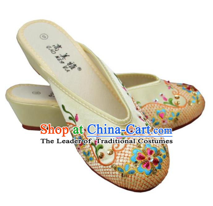 Traditional Chinese National Bride Yellow Paillette Embroidered Slippers, China Handmade Embroidery Flowers Hanfu Shoes for Women