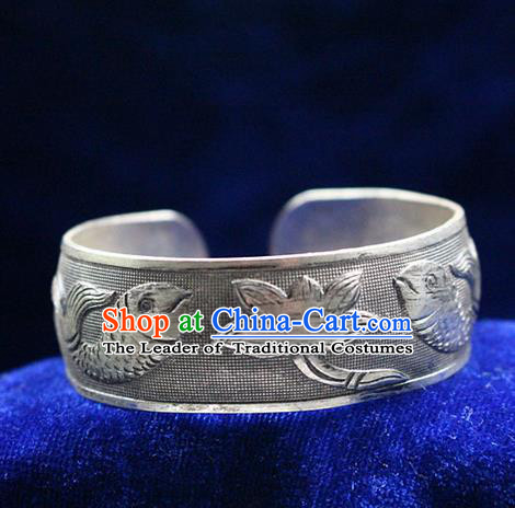 Traditional Chinese Miao Nationality Crafts Jewelry Accessory Bangle, Hmong Handmade Miao Silver Fish Bracelet, Miao Ethnic Minority Silver Wide Bracelet Accessories for Women