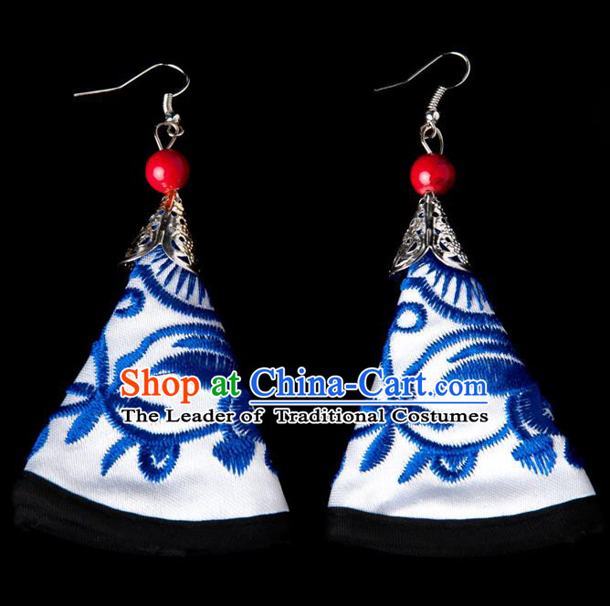 Traditional Chinese Miao Nationality Crafts, Yunnan Hmong Handmade Embroidery Flower White Earrings Pendant, China Ethnic Minority Eardrop Accessories Earbob Pendant for Women