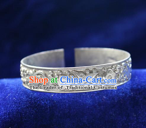 Traditional Chinese Miao Nationality Crafts Jewelry Accessory Bangle, Hmong Handmade Miao Silver Bird Bracelet, Miao Ethnic Minority Silver Bracelet Accessories for Women