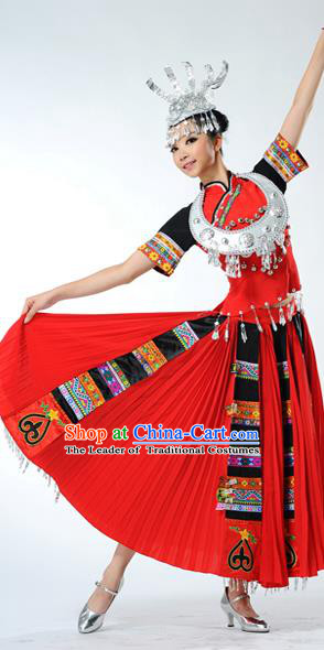 Traditional Chinese Miao Nationality Dancing Costume, Hmong Female Folk Dance Ethnic Red Pleated Skirt, Chinese Minority Nationality Embroidery Costume for Women