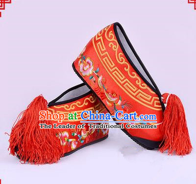 Chinese Ancient Peking Opera Young Lady Bride Embroidered Flowers Hua Tan Shoes, Traditional China Beijing Opera Princess Wedding Red Embroidered Increase Shoes