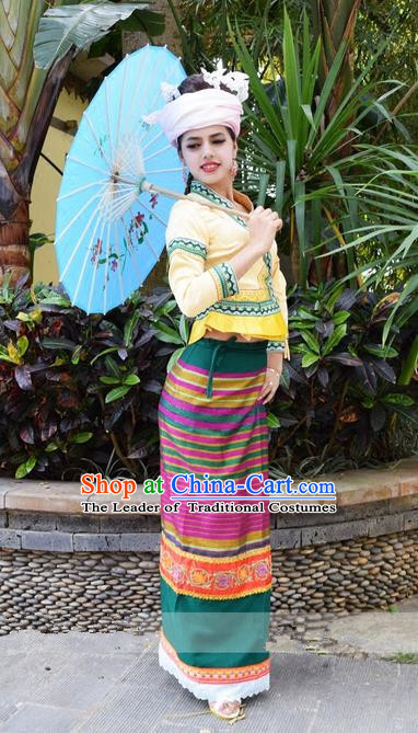 Traditional Traditional Thailand Female Clothing, Southeast Asia Thai Ancient Costumes Dai Nationality Wedding Bride Yellow Sari Dress for Women