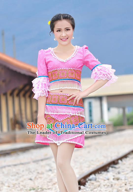 Traditional Chinese Miao Nationality Wedding Bride Costume Pink Short Pleated Skirt, Hmong Folk Dance Ethnic Chinese Minority Nationality Embroidery Clothing for Women