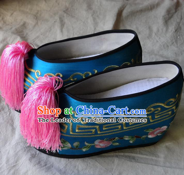 Traditional Chinese Qing Dynasty Princess Embroidered Shoes Blue Satin Shoes, China Ancient Palace Lady Blood Stained Shoes for Women