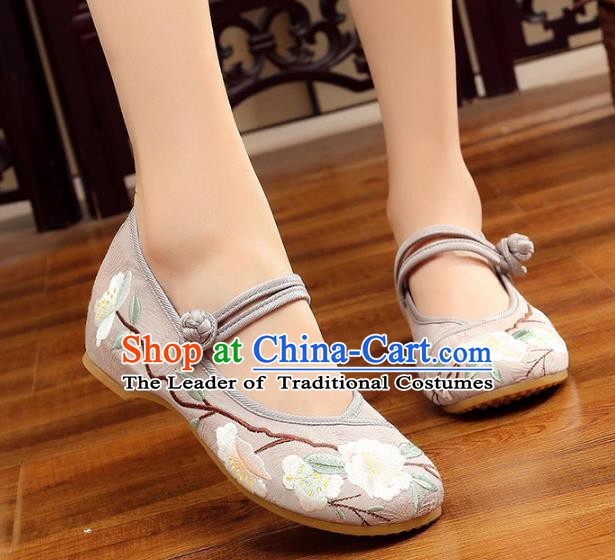 Traditional Chinese National Hanfu White Embroidery Flowers Shoes, China Princess Embroidered Shoes for Women