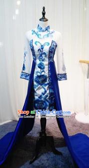 Chinese Style Wedding Catwalks Costume Wedding Bride Embroidered Full Dress Compere Cheongsam for Women