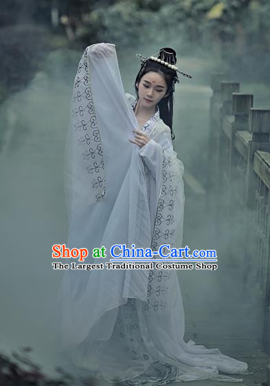 Chinese Traditional Ancient Peri Princess White Hanfu Dress Swordswoman Costumes for Women