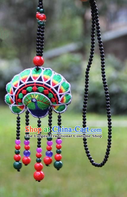 Chinese Traditional Jewelry Accessories Yunnan Minority Embroidered Green Peacock Necklace for Women