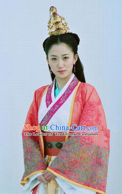 Ancient Chinese Ming Dynasty Princess Pinghu Embroidered Historical Costume Palace Replica Costume for Women