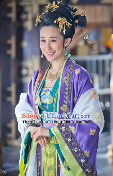 Chinese Song Dynasty Princess Sister of Zhao Kuangyin Embroidered Dress Ancient Palace Lady Replica Costume for Women