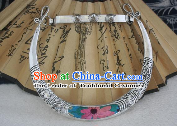 Chinese Miao Sliver Ornaments Chinese Zodiac Necklace Traditional Hmong Embroidered Lotus Necklet for Women