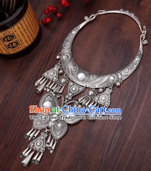 Chinese Traditional Jewelry Accessories Miao Minority Wedding Carving Butterfly Necklace for Women
