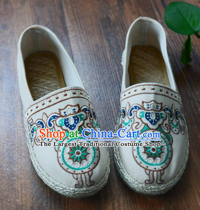 Chinese Traditional Hanfu Shoes Ancient Martial Arts Shoes Embroidered White Shoes for Women