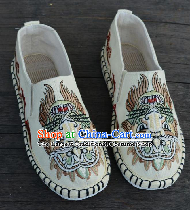 Traditional Chinese Martial Arts Embroidered Lion Shoes Handmade White Flax Shoes National Multi Layered Cloth Shoes for Men