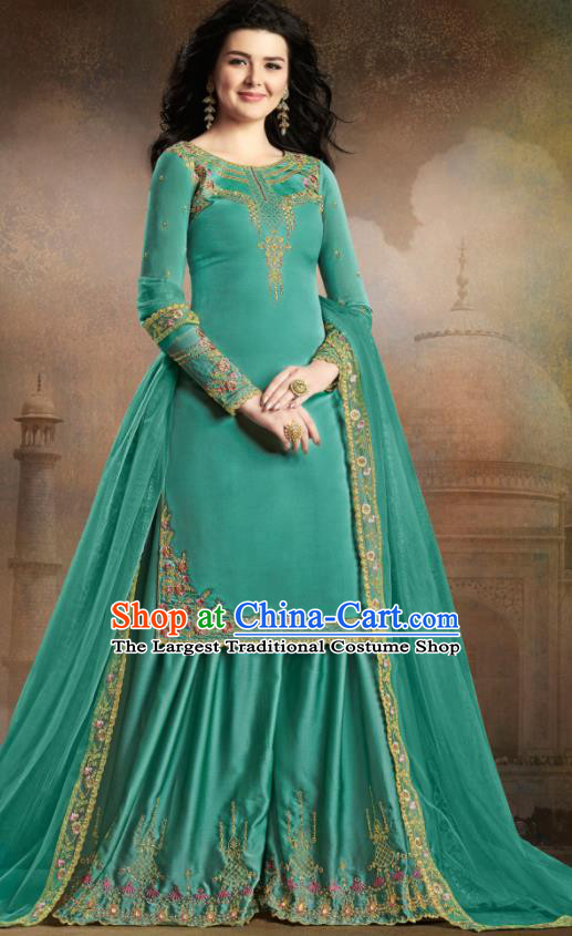 Asian Indian Traditional Embroidered Green Satin Blouse and Loose Pants India Punjabis Lehenga Choli Costumes Complete Set for Women
