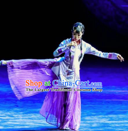 Trilogy of the Rapids Chinese Peking Opera Nobility Lady Dress Stage Performance Dance Costume and Headpiece for Women