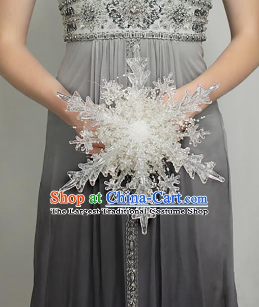 Chinese Traditional Wedding Bridal Bouquet Hand Crystal Snowflake Bunch for Women
