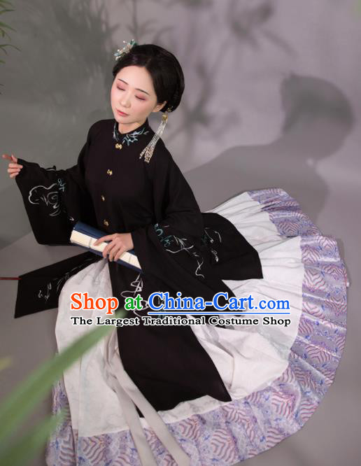 Chinese Ancient Nobility Lady Embroidered Hanfu Dress Ming Dynasty Princess Historical Costume for Women