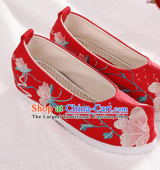 Chinese Traditional Embroidered Peach Blossom Red Shoes Hanfu Cloth Shoes Handmade Ancient Princess Shoes for Women