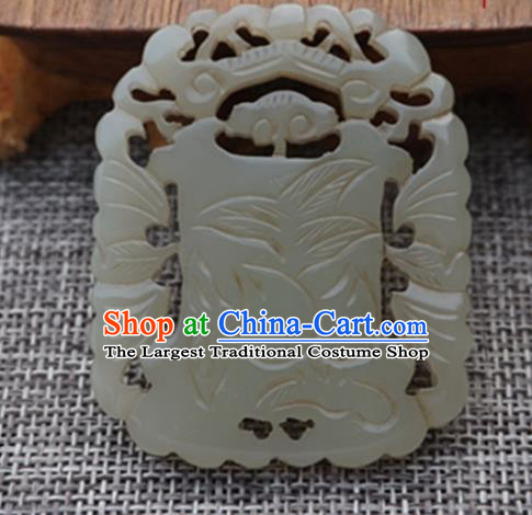Chinese Handmade Carving Peach Jade Pendant Traditional Jade Craft Jewelry Accessories