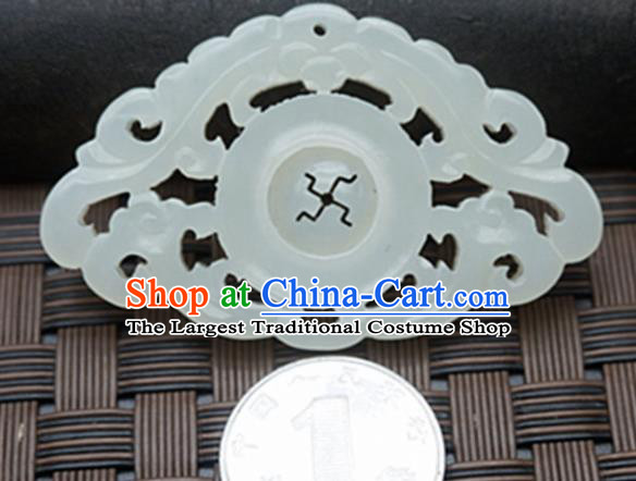 Chinese Ancient Carving Bat Brooch Jade Pendant Traditional Handmade Jade Craft Jewelry Decoration Accessories