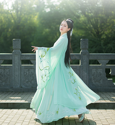 Traditional Chinese Han Dynasty Princess Green Hanfu Dress Ancient Court Lady Embroidered Historical Costume for Women