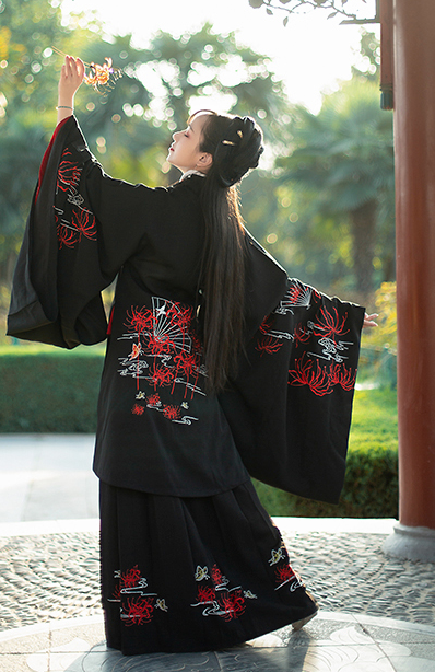 Traditional Chinese Han Dynasty Imperial Consort Hanfu Dress Ancient Court Lady Embroidered Historical Costume for Women