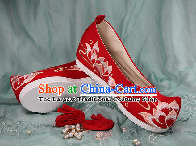 Chinese Handmade Embroidered Lotus Red Cloth Bow Shoes Traditional Ming Dynasty Hanfu Shoes Princess Shoes for Women