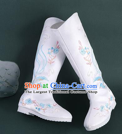 Chinese Handmade Winter Embroidered White High Boots Traditional Hanfu Shoes National Shoes for Women