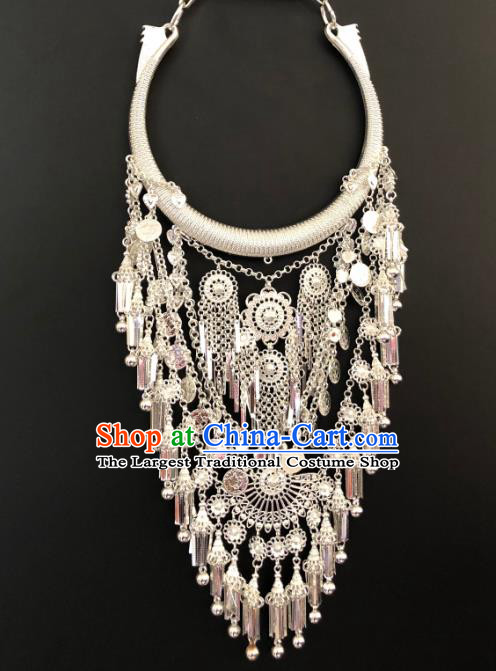 Chinese Yunnan Nationality Silver Necklace Handmade Longevity Lock Accessories Miao Ethnic Bride Jewelry