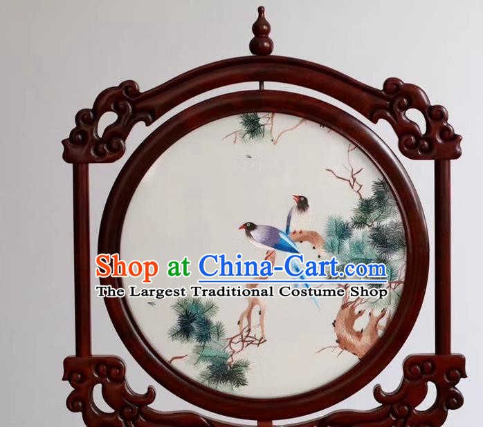 China Handmade Suzhou Embroidered Pine Birds Painting Craft Embroidery Table Decoration Rosewood Desk Screen