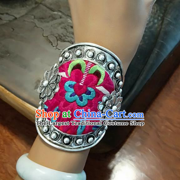 China Traditional Miao Ethnic Embroidered Bangle Accessories Handmade Women Jewelry National Silver Bracelet