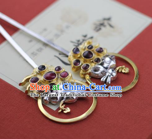 China Ancient Princess Hanfu Hairpin Handmade Hair Accessories Traditional Ming Dynasty Court Silver Rabbit Hair Stick