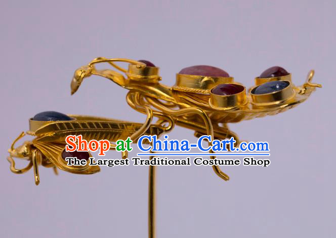 China Traditional Ming Dynasty Court Golden Hair Stick Handmade Hair Accessories Ancient Queen Gems Mantis Hairpin