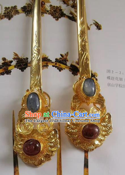 China Ancient Queen Golden Butterfly Hairpin Handmade Hair Accessories Traditional Ming Dynasty Court Gems Hair Stick